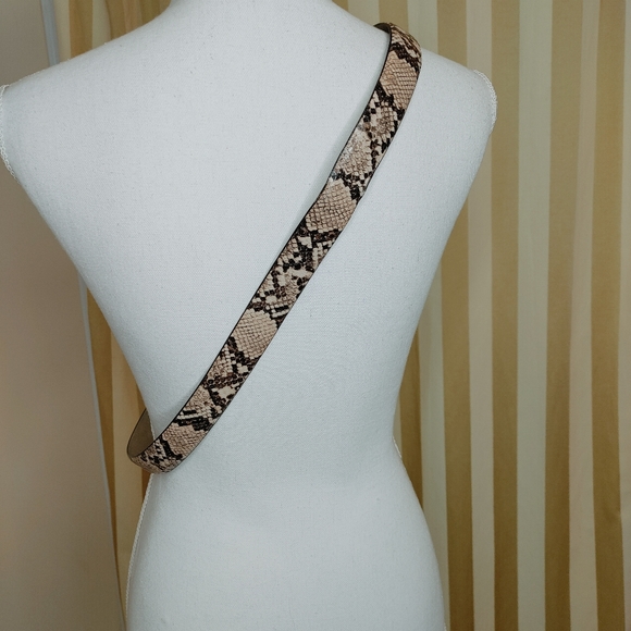 PYTHON PRINT OVAL BUCKLE BELT, SAND PYTHON 2XL - Picture 6 of 6